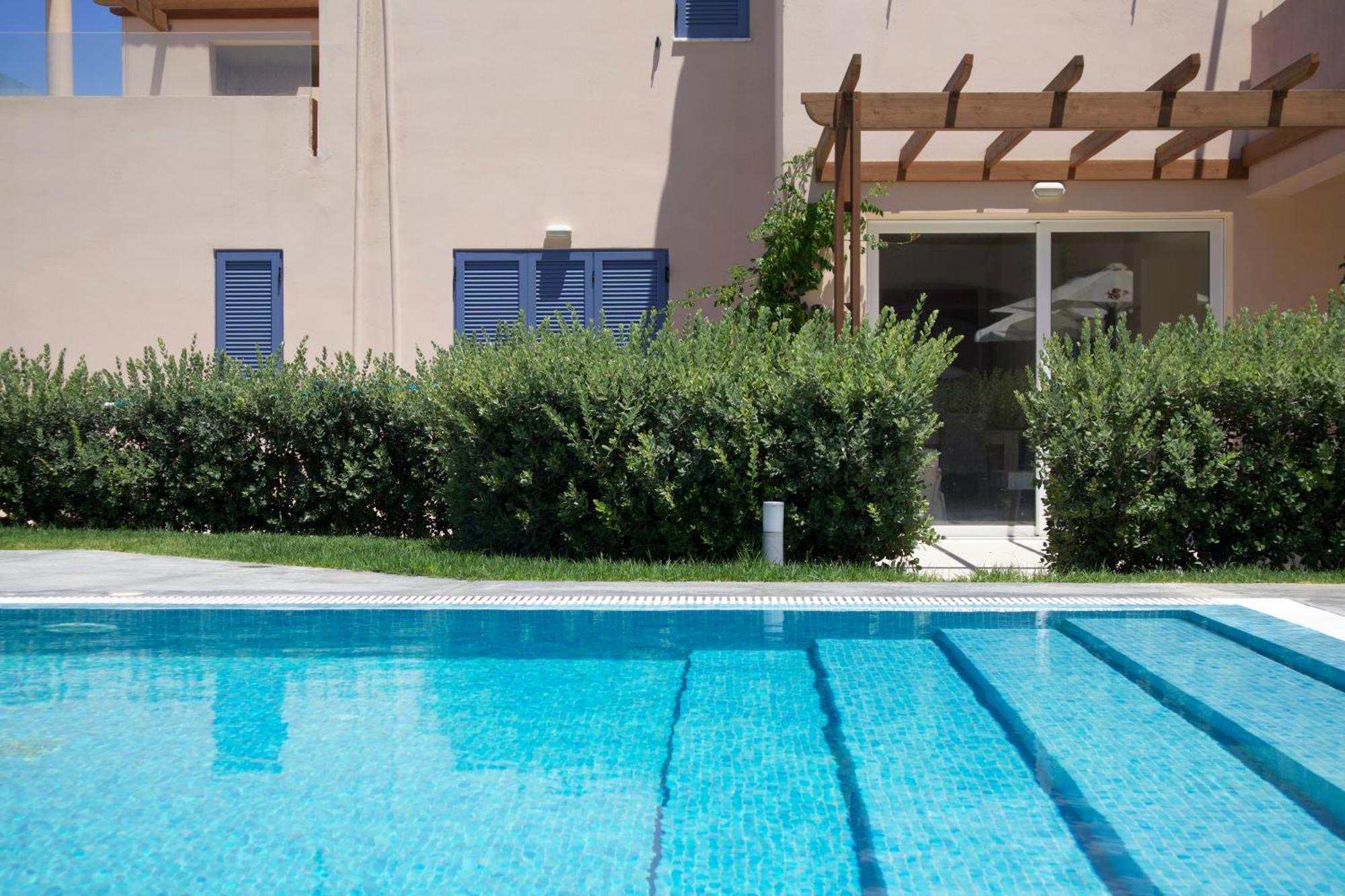 Resitour - Aphrodite Beachfront Pirgos Psilonerou Room photo